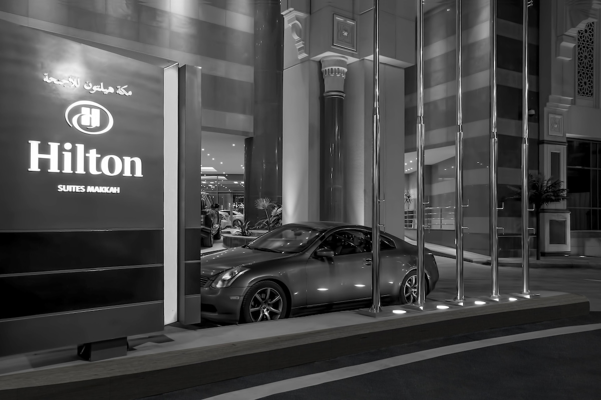 Hilton Suites 5*