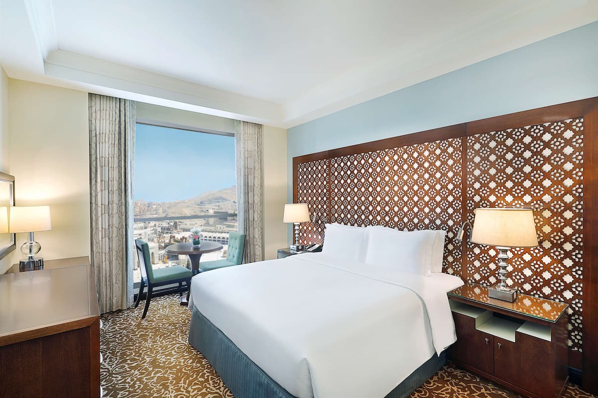 1 bedroom, premium bedding, in-room safe, desk