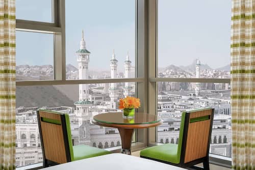 Superior Room, 1 King Bed (Partial Haram View) | Living area