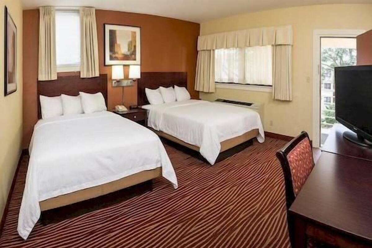 أسرّة قابلة للطي وواي فاي