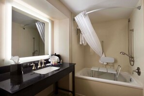 In-room safe, desk, laptop workspace, blackout curtains - Wingate By Wyndham Seminole (Seminole)