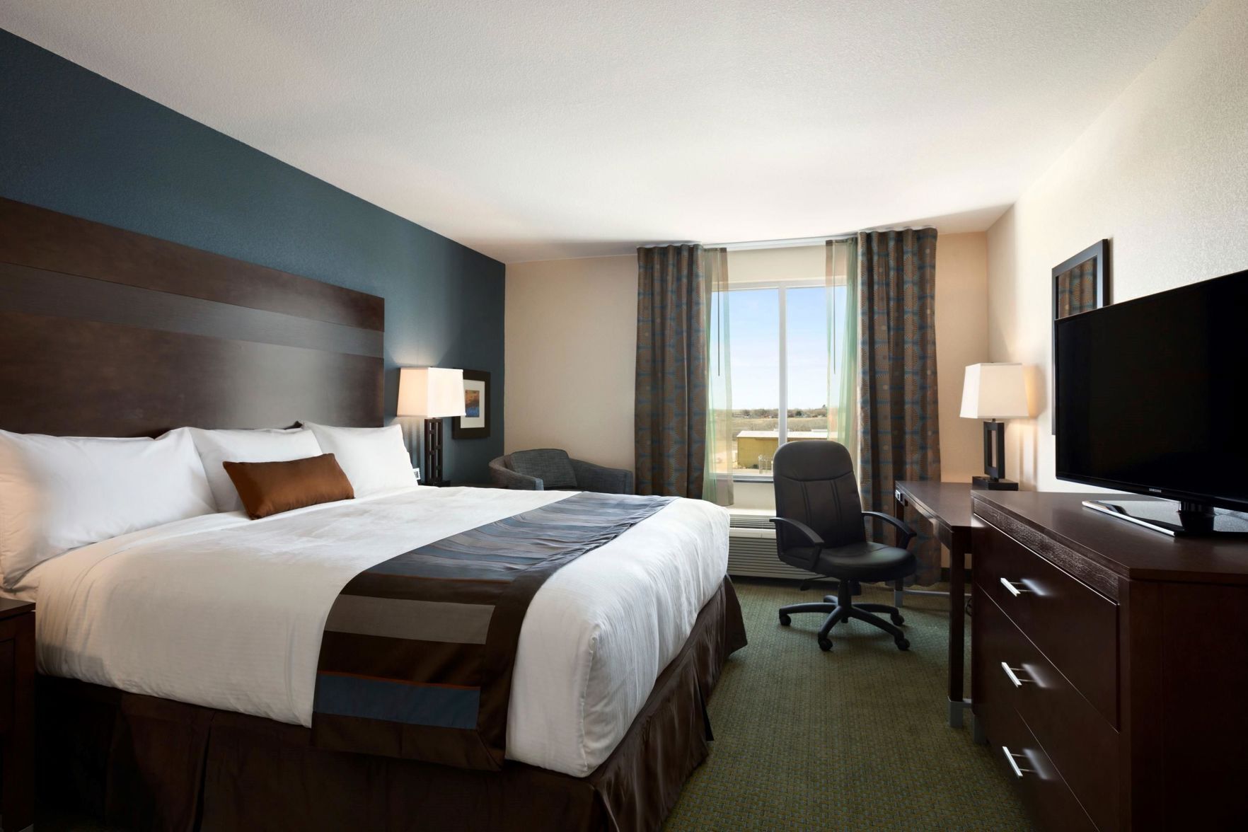 In-room safe, desk, laptop workspace, blackout drapes