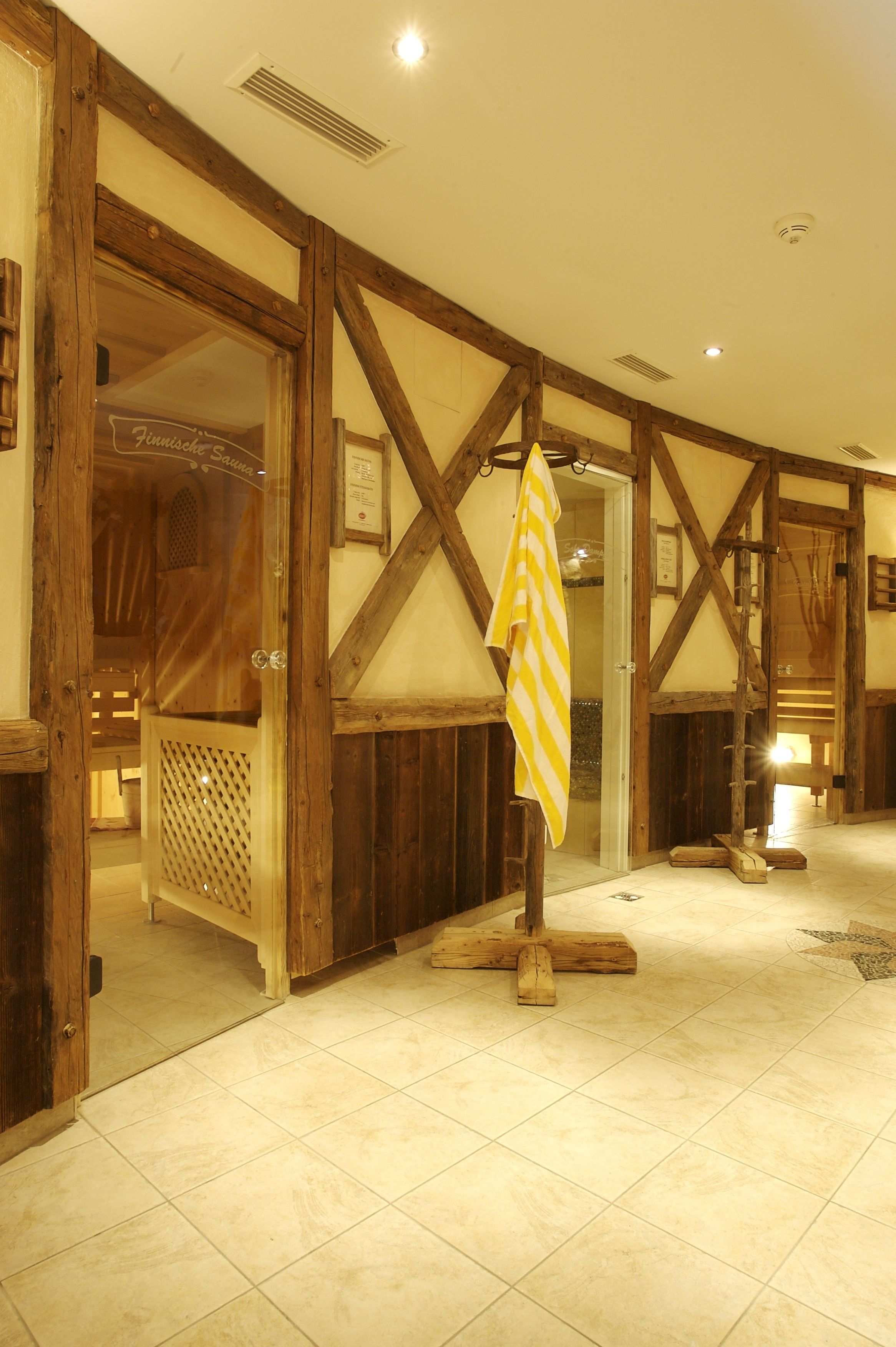 sauna, steam room, hot stone massages, reflexology, 2 treatment rooms