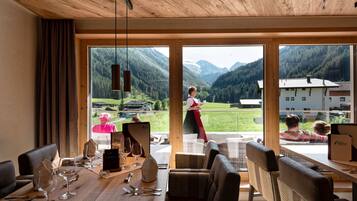 Breakfast and dinner served, Regional cuisine