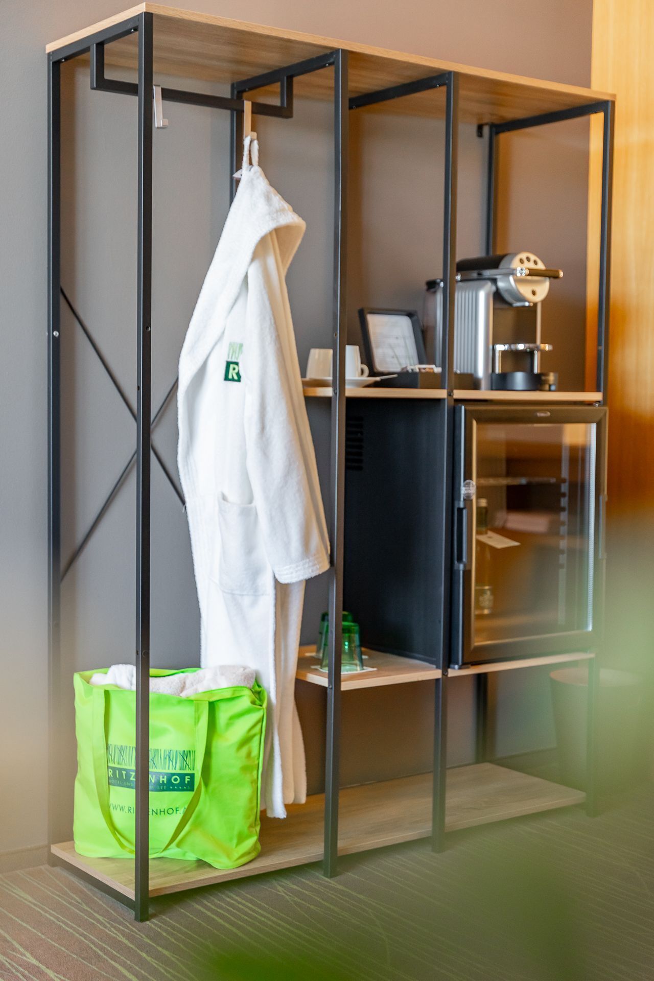 double room, lake view | 1 bedroom, minibar, in-room safe, soundproofing