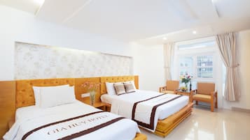 Lyxrum | Minibar, värdeförvaringsskåp på rummet och skrivbord