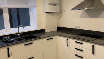 Luxury Apartment, Private Bathroom (Apartment 1)