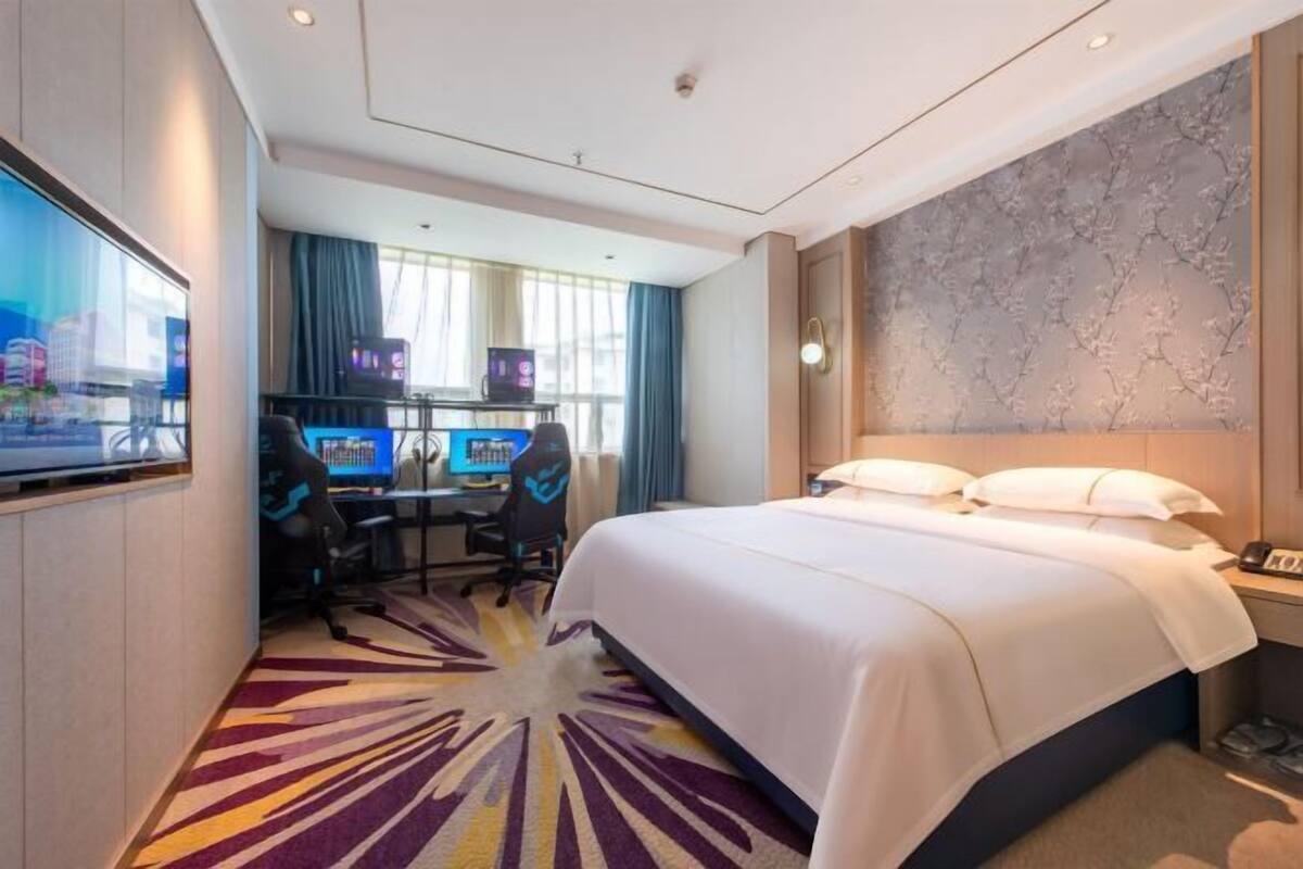 Premium bedding, down duvets, pillow-top beds, free minibar items