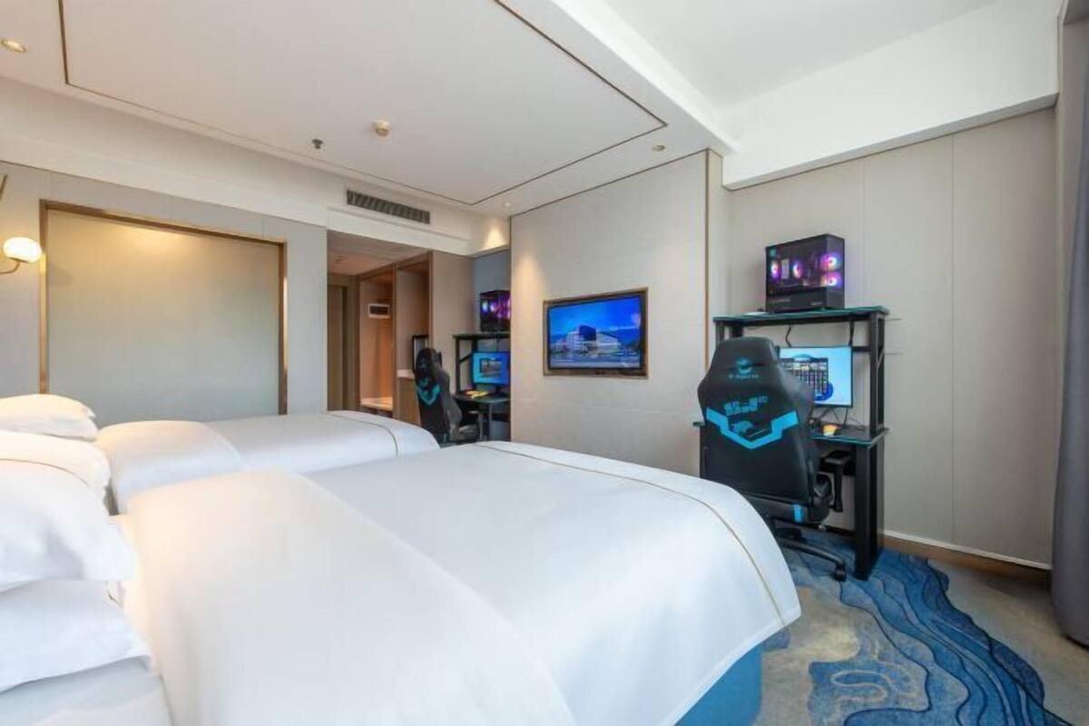 Premium bedding, down duvets, pillow-top beds, free minibar items