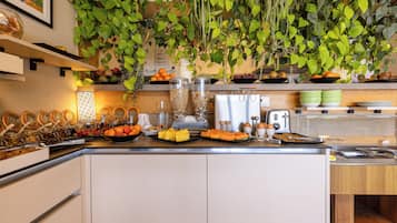 Petit déjeuner continental servi tous les jours en supplément