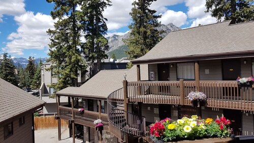 Banff International Hostel