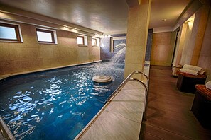 室内 SPA 浴缸