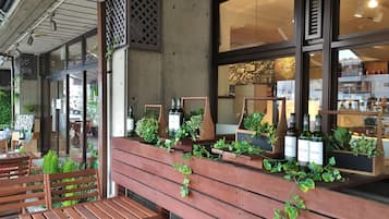 Lunch and dinner served, Japanese cuisine