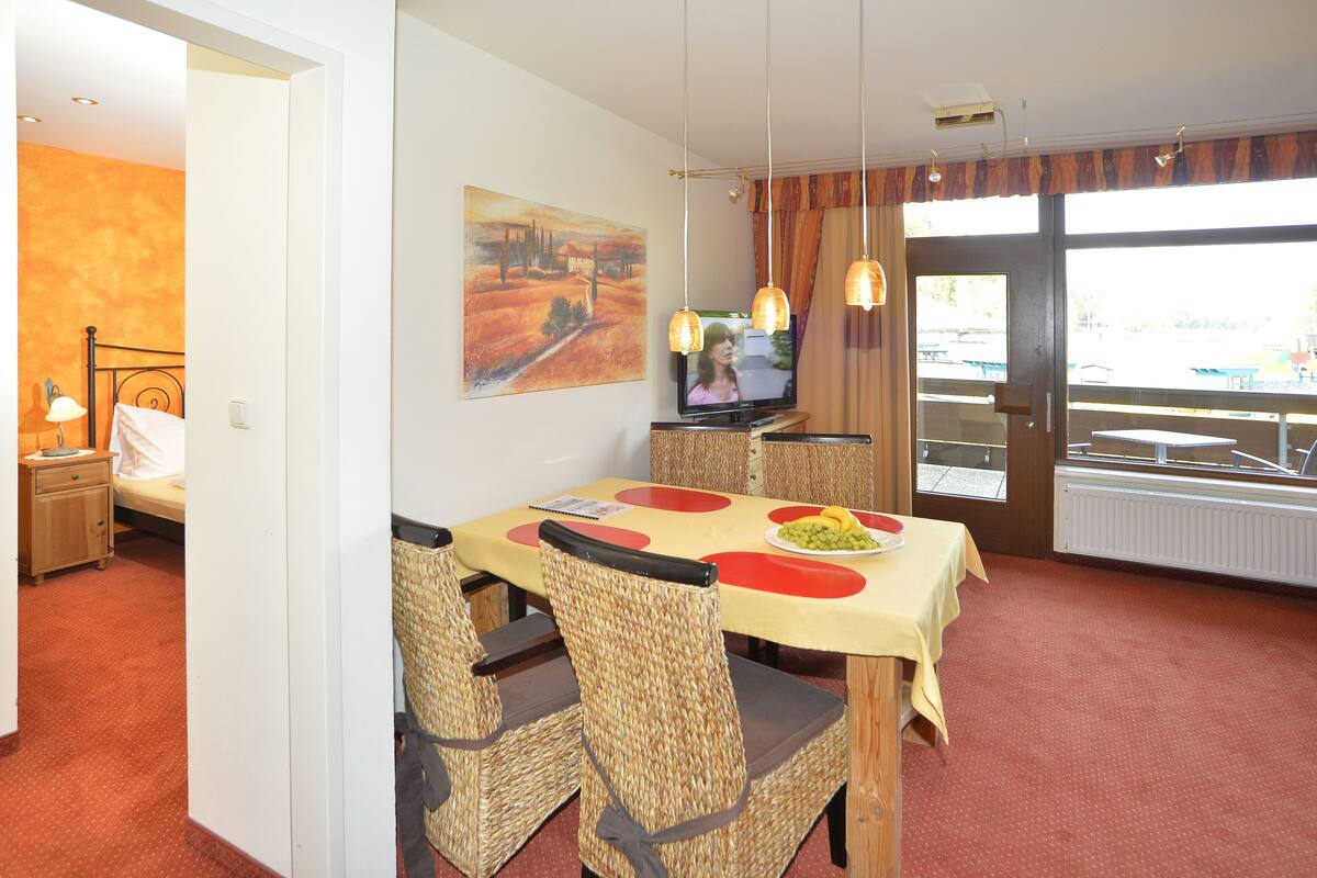 One Bedroom Apartment (Apartment 17) | In-room dining