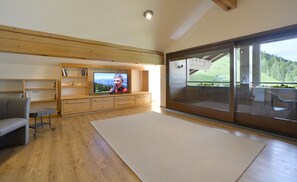 Apartment, 1 Bedroom (Apartment 40) | Living room | Flat-screen TV - Appartementhaus am Gschwandtkopf (Seefeld in Tirol)