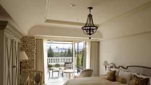 Phòng 2 giường đơn Junior, không hút thuốc, quang cảnh vườn | Két bảo mật tại phòng, bàn, khu vực làm việc phù hợp cho laptop 