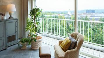Sky Terrace Suite, Non-Smoking, Garden View | Balcony view