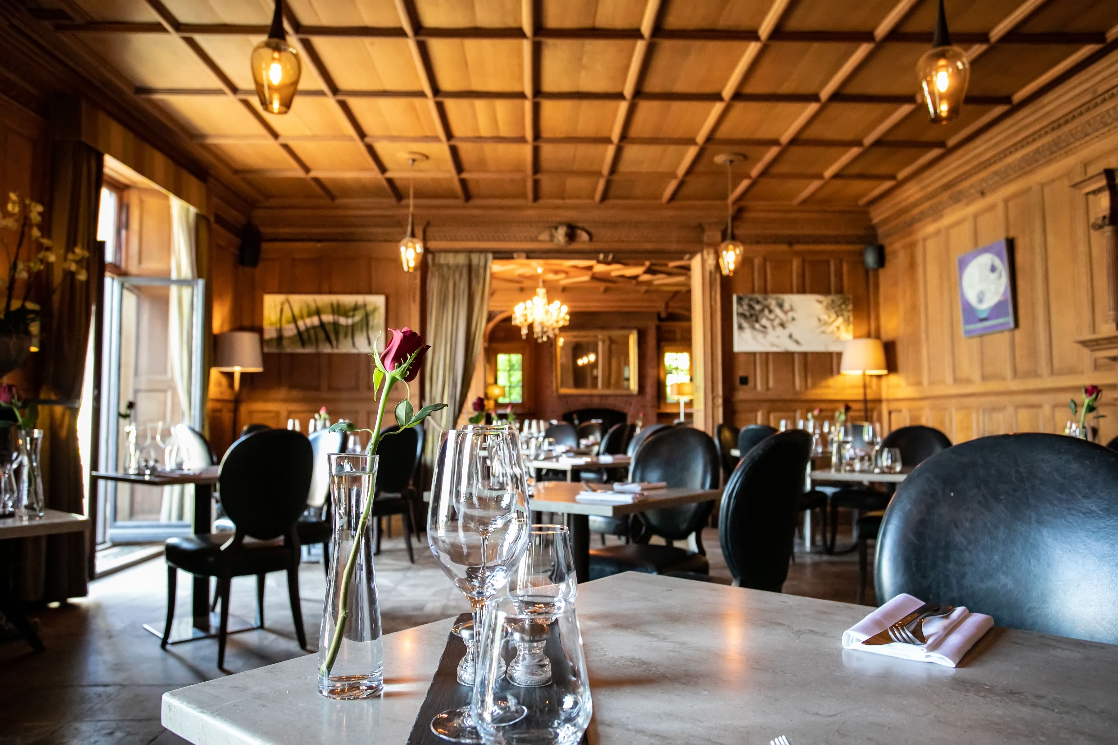 lunch and dinner served, garden views