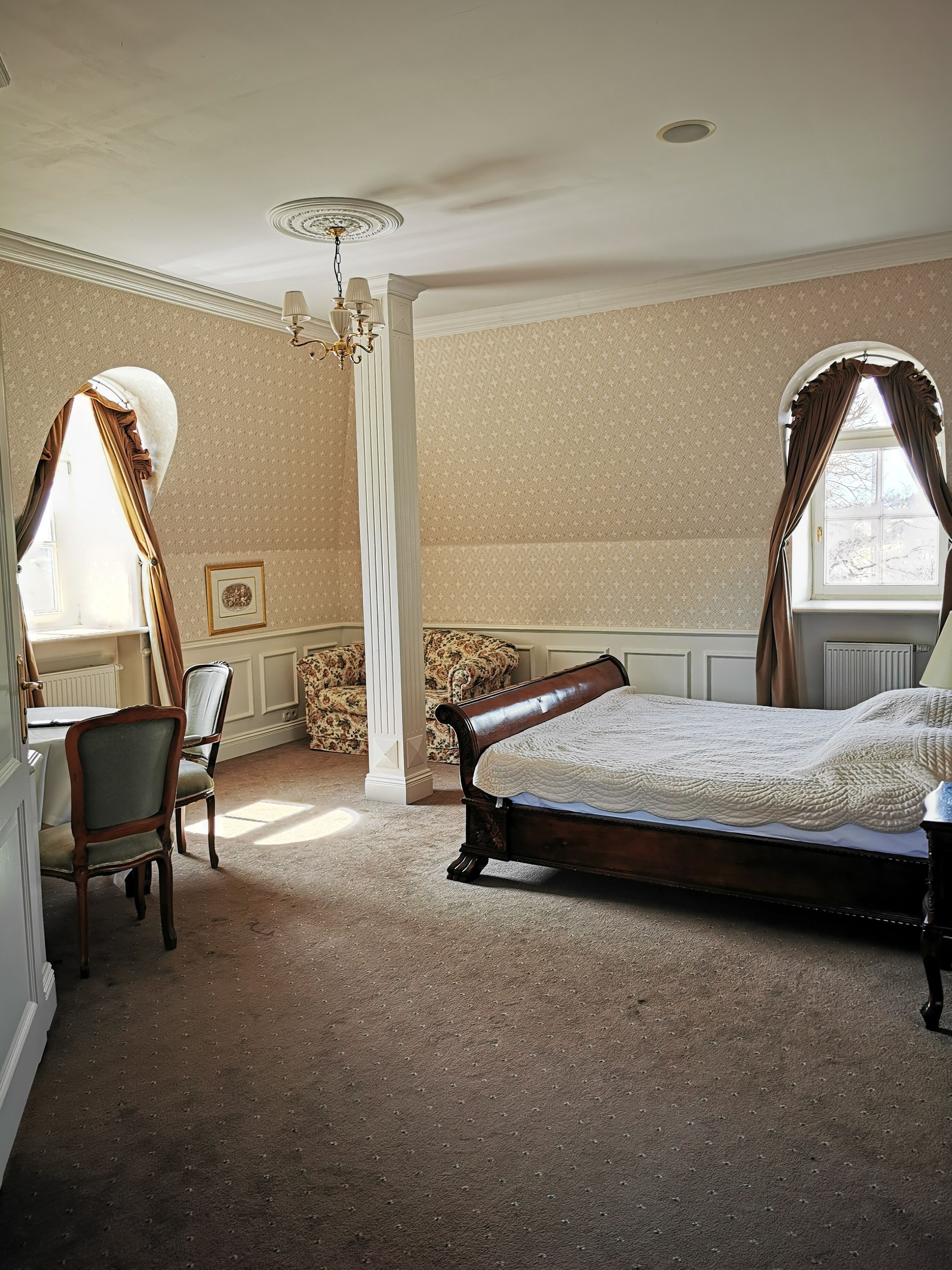 junior suite, 1 bedroom | 1 bedroom, minibar, in-room safe, soundproofing