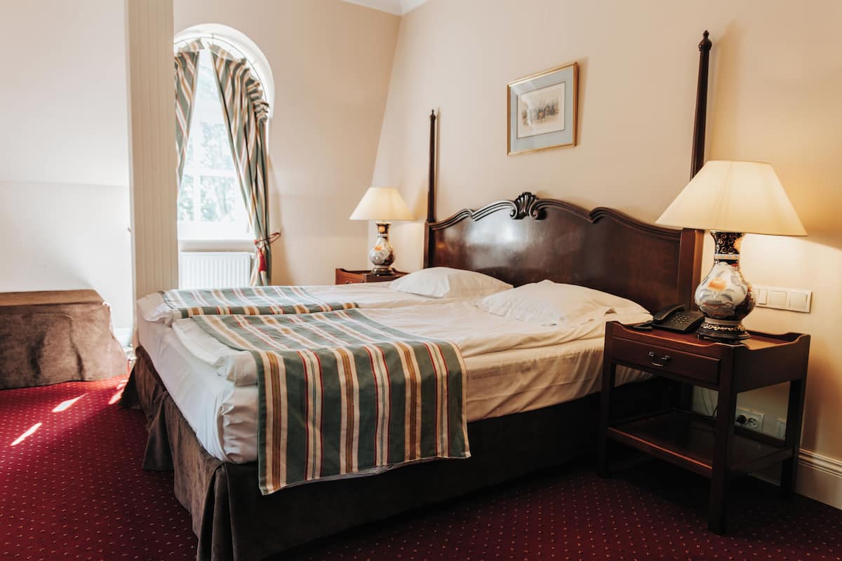 Minibar, in-room safe, soundproofing, free WiFi