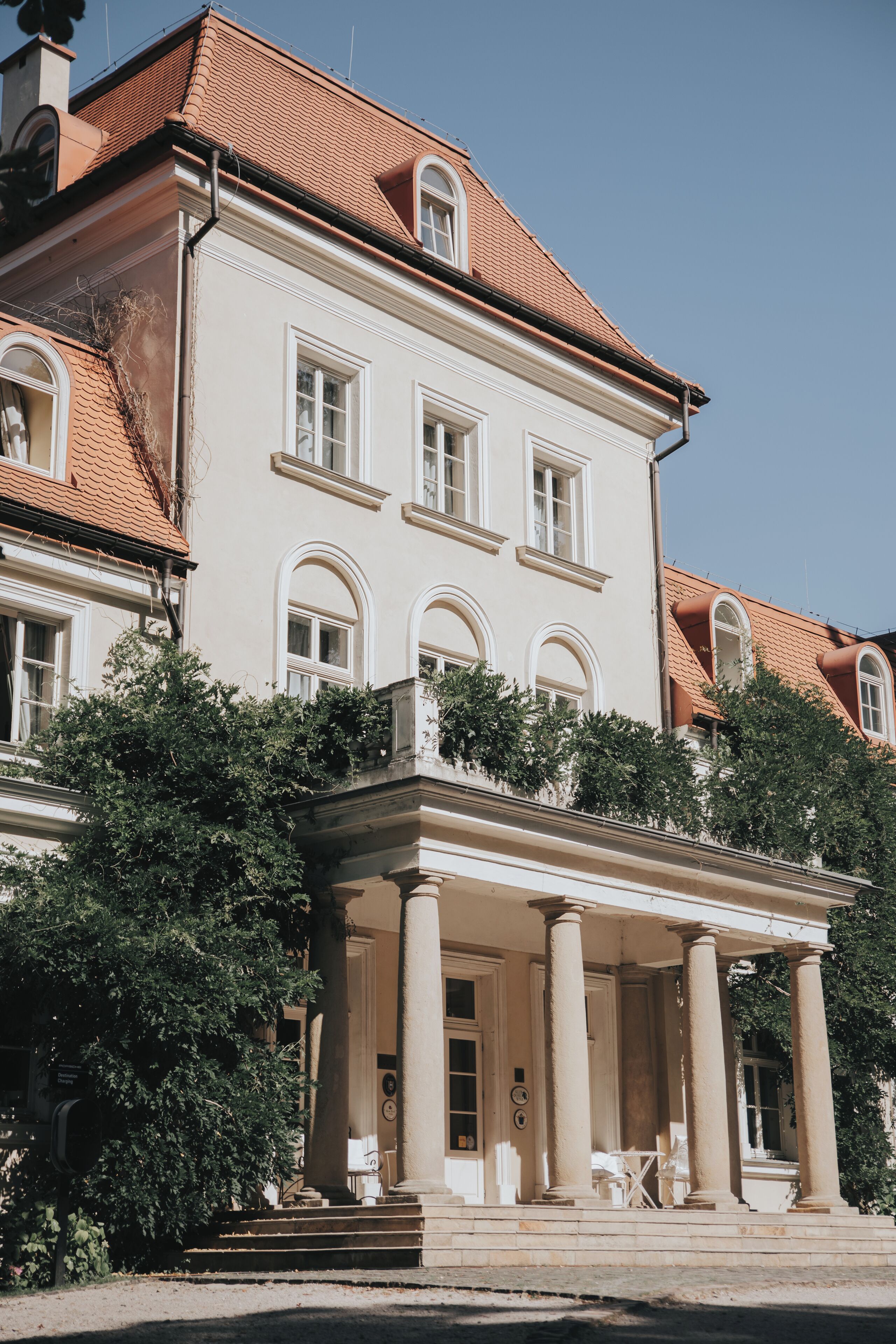 واجهة المنشأة