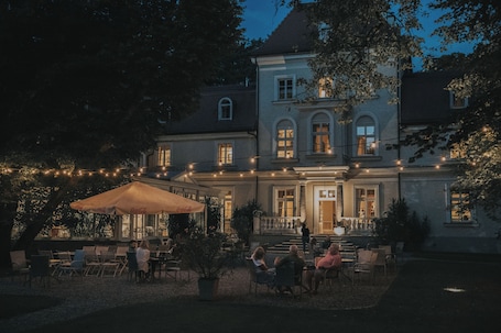 Área para churrasco/piquenique. Dwór Sieraków