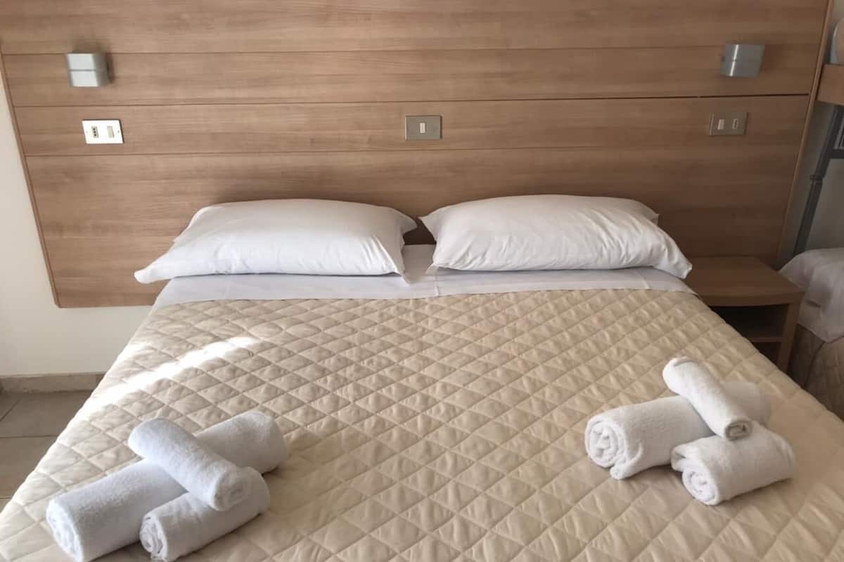 Standard-Doppel- oder -Zweibettzimmer