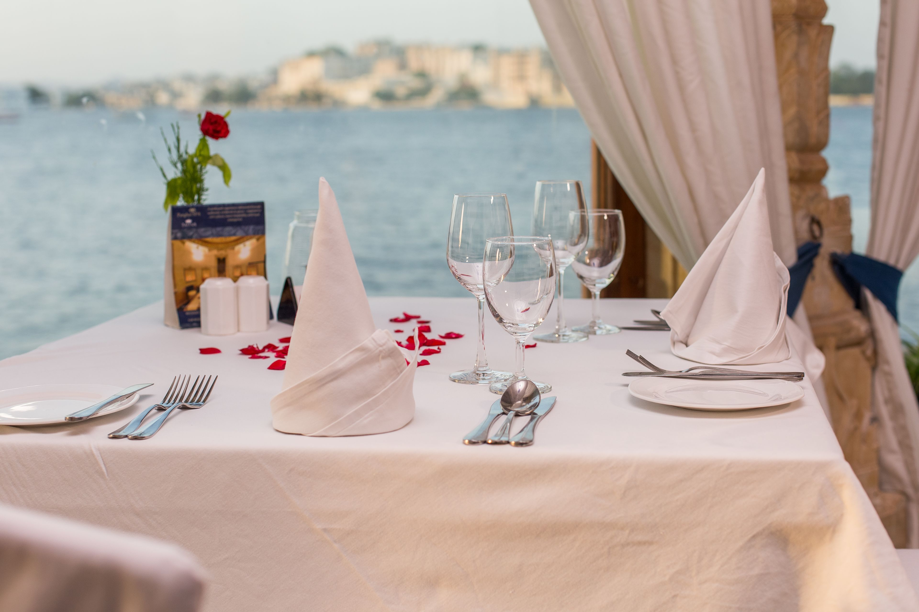 Breakfast, lunch, dinner served; international cuisine, beach views 