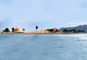 Beach - Jagmandir Island Palace (Udaipur)