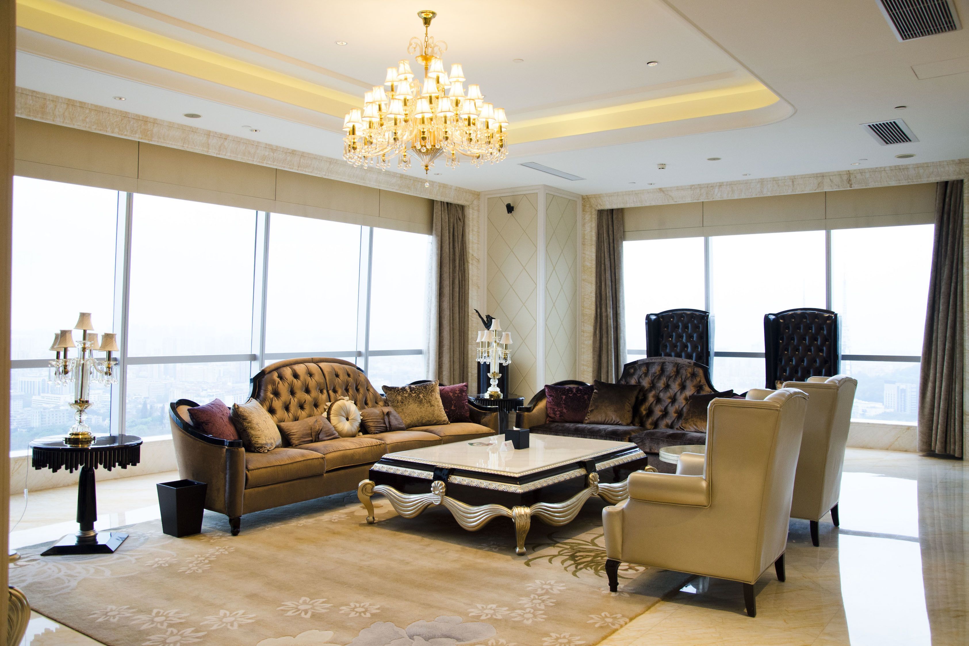 Premium bedding, in-room safe, desk, laptop workspace