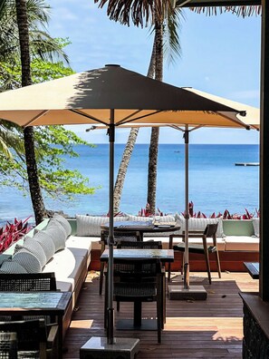 Se sirven desayunos, comidas, cenas y cocina local 