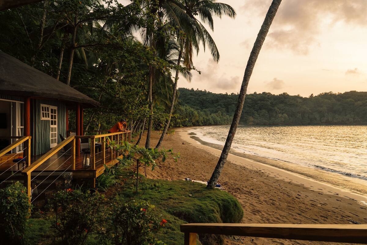 Bungalow – standard, 1 dobbeltseng, ved strandkanten | Balkong