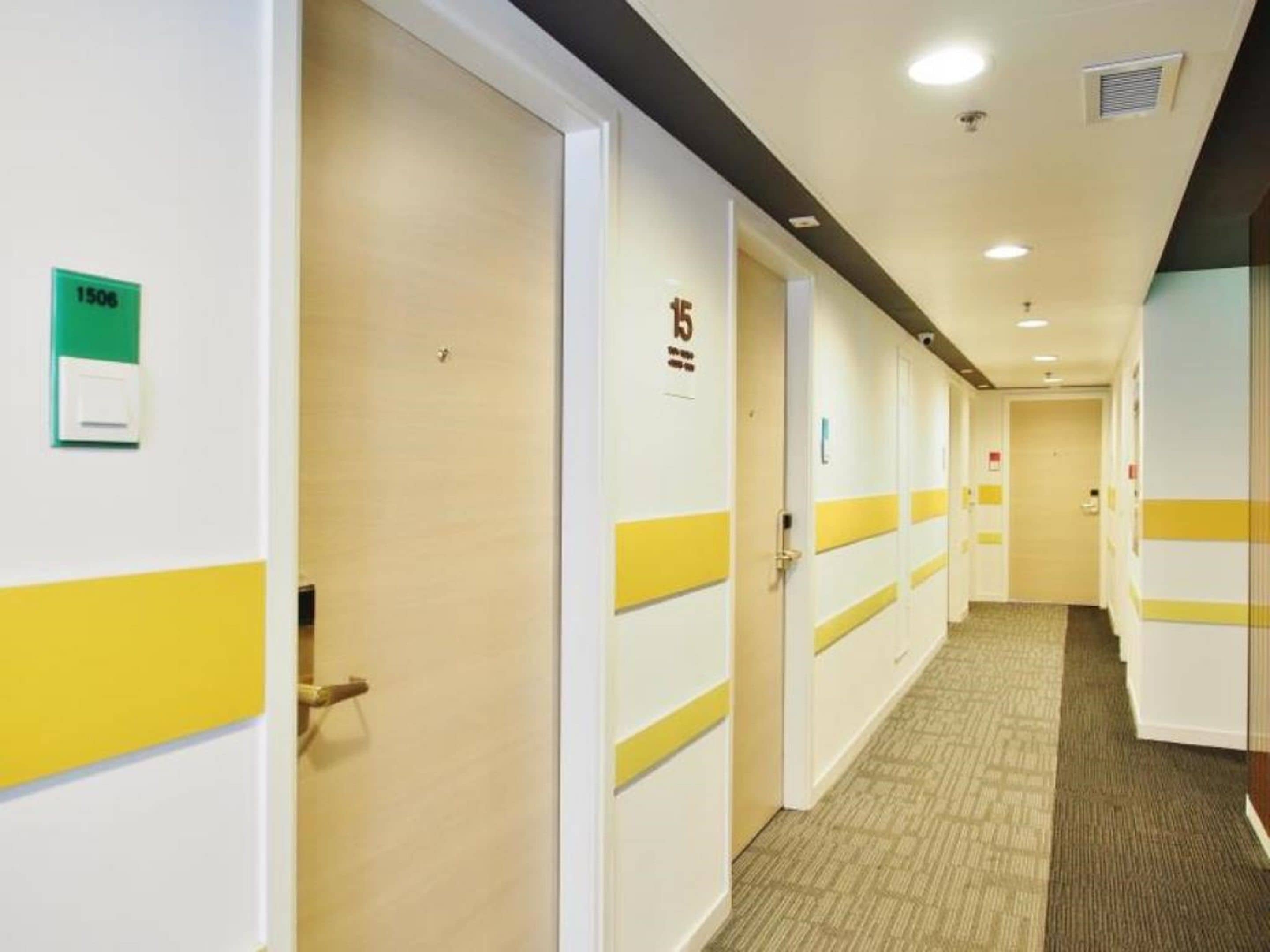 Photo - Travelodge Kowloon