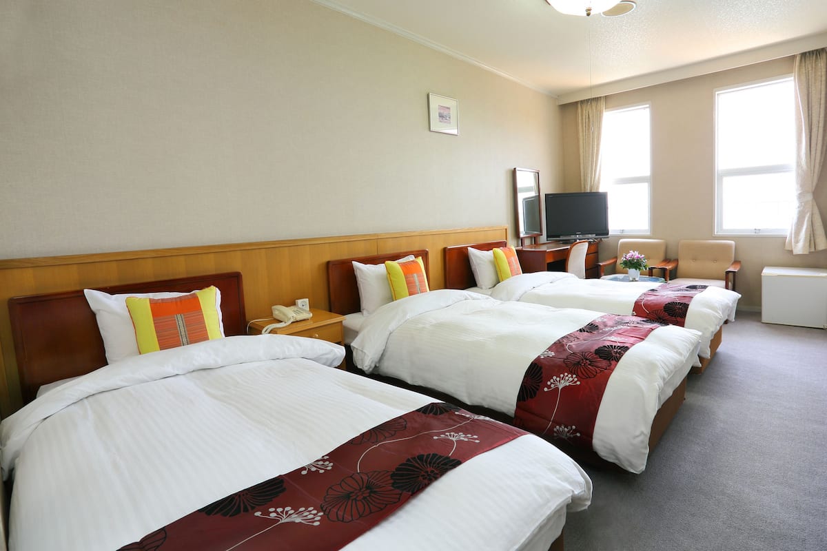 standard room, 2 single beds | down duvets, in-room safe, free wifi