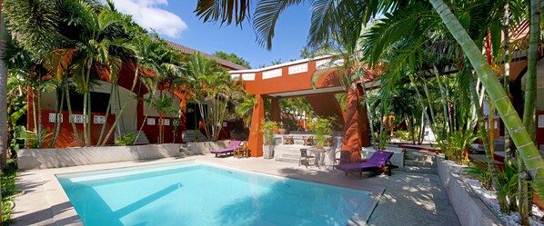 야외 수영장, 일광욕 의자