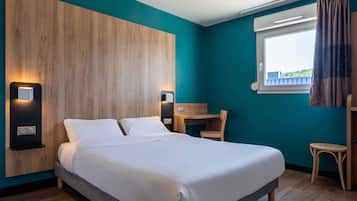 Habitación doble, con acceso para personas discapacitadas, para no fumadores | Ropa de cama de alta calidad, escritorio, insonorización y wifi gratis