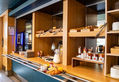 Desayuno buffet todos los días (con cargo)