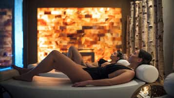 Couples treatment rooms, sauna, hot tub, steam room, massages