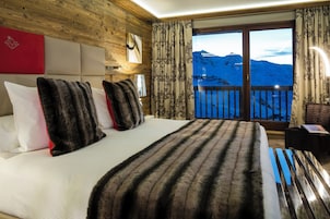 Quarto superluxo | Roupas de cama premium, frigobar, cofres nos quartos, escrivaninha