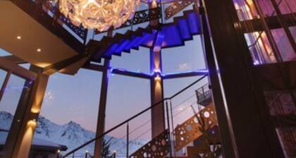 HĂŽtel Koh-I Nor by Les Etincelles