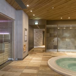Indoor spa tub