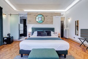 Chambre Supérieure Double ou avec lits jumeaux | Draps italiens Frette, literie de qualité supérieure, surmatelas
