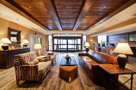 Lobby. Homewood Suites by Hilton Kalispell, MT