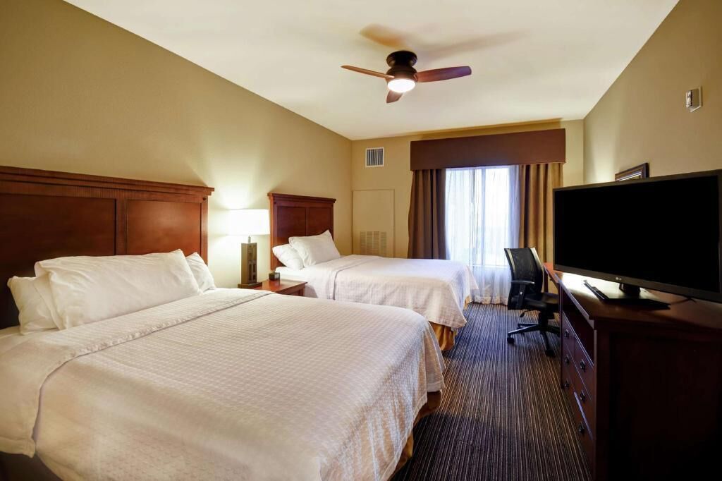 In-room safe, free WiFi, bed sheets