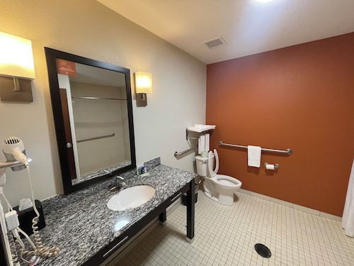 Sleep Inn & Suites Hennessey