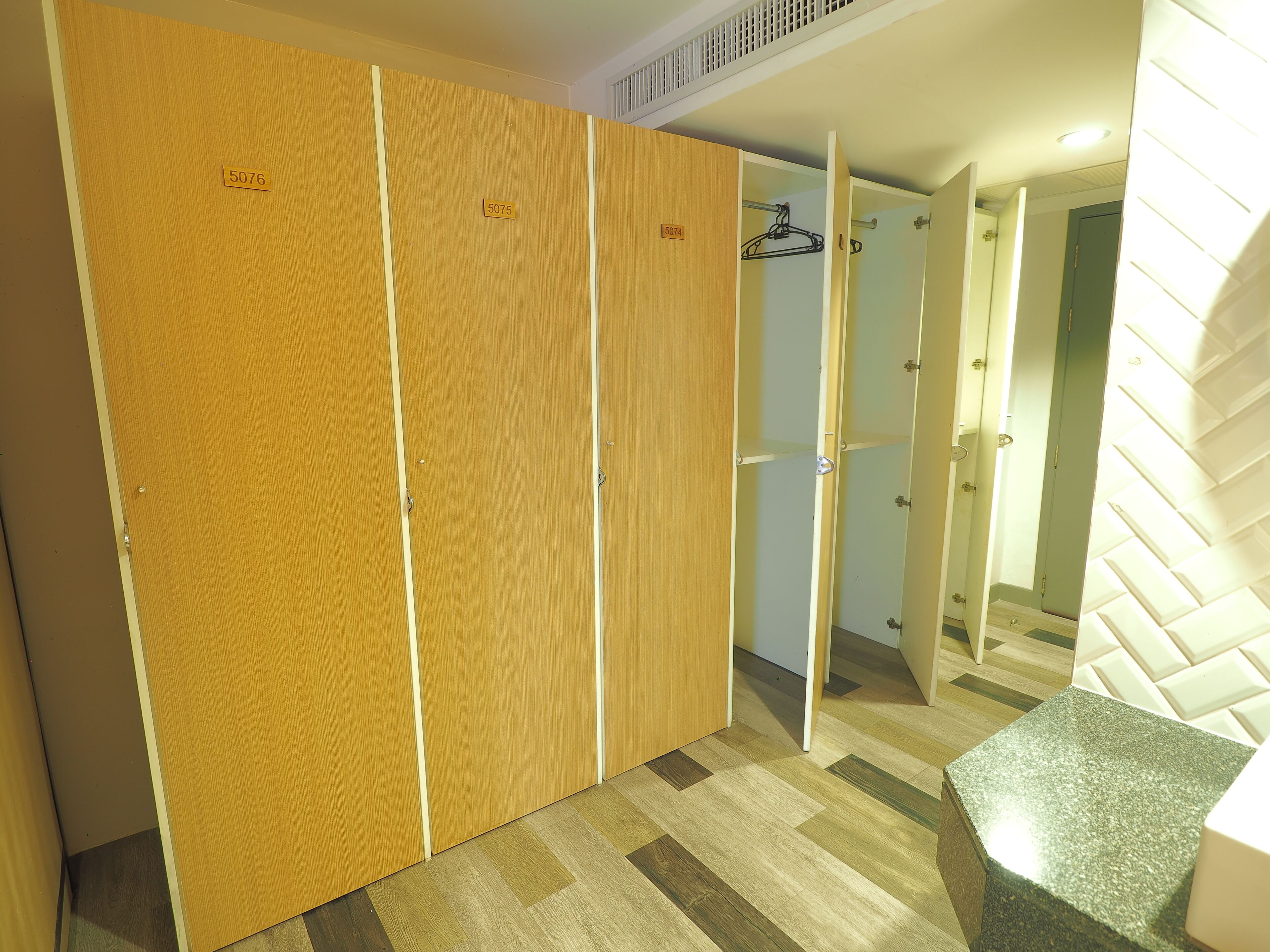 Photo - Alfresco Phuket Hotel