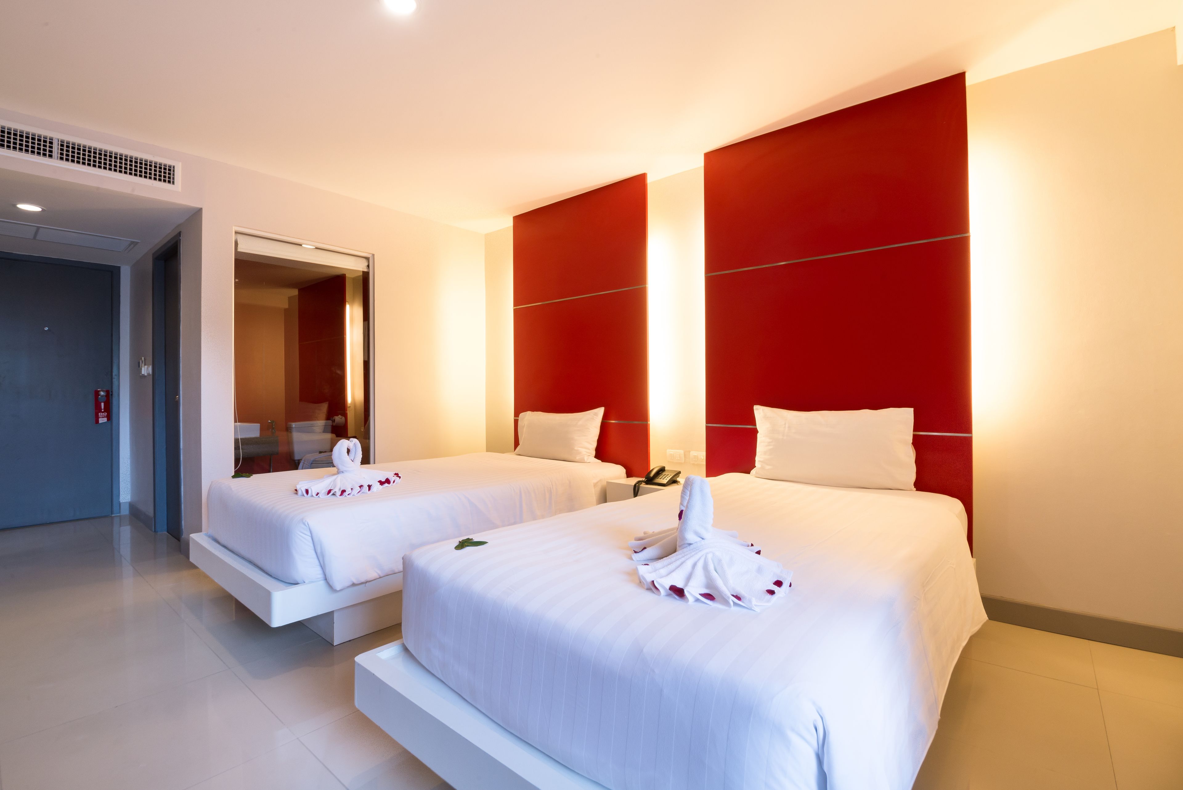 Photo - Alfresco Phuket Hotel