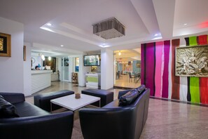 Check-in-/Check-out-Schalter