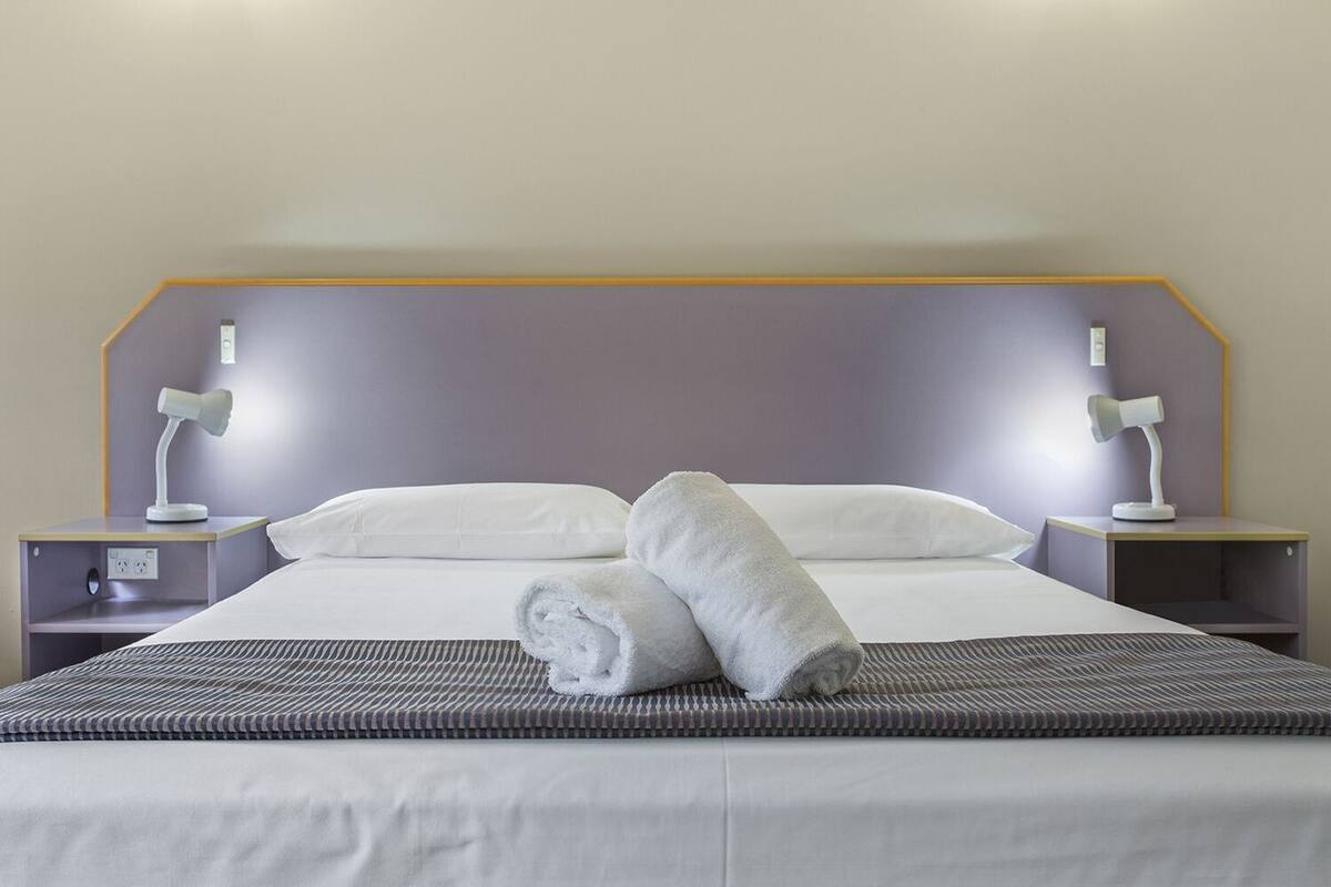 Premium bedding, in-room safe, desk, iron/ironing board