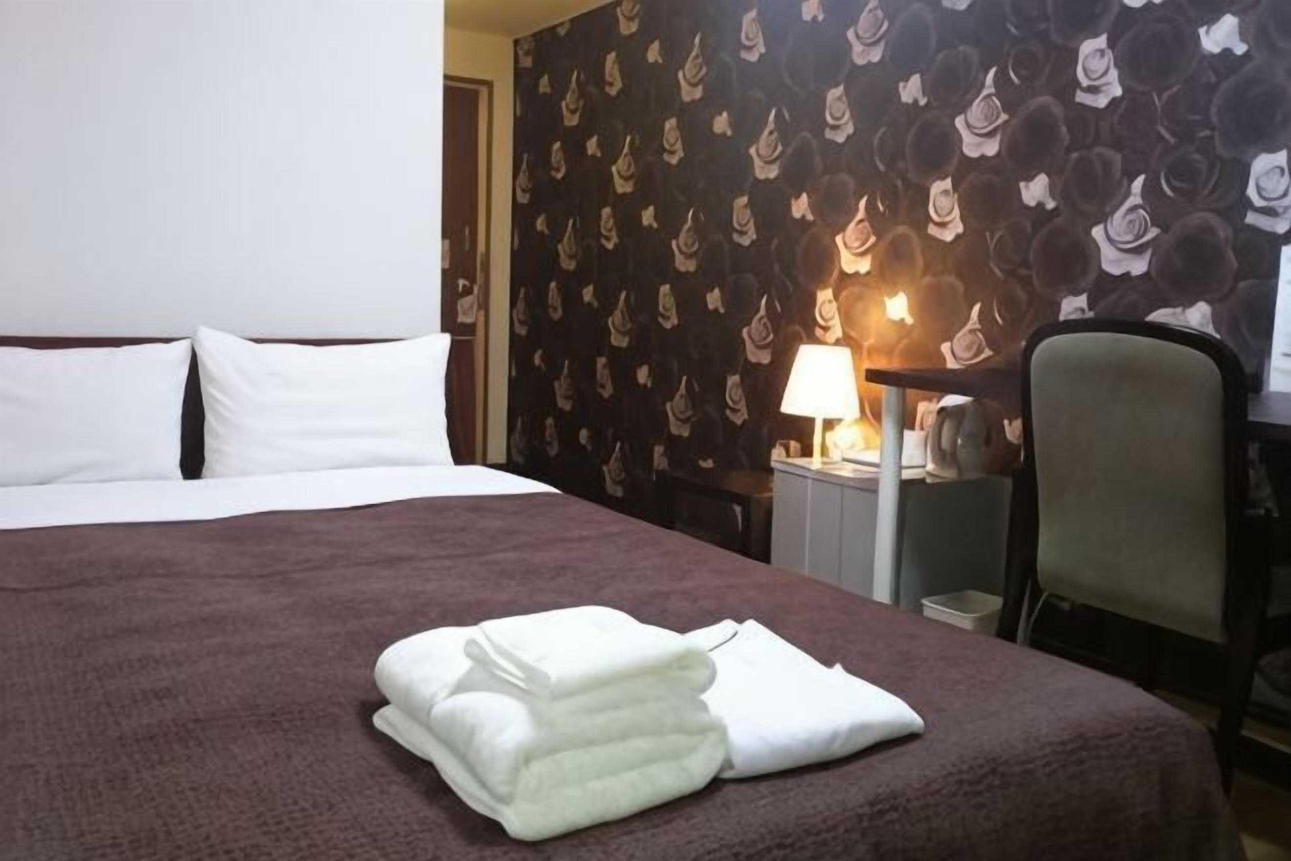 In-room safe, iron/ironing board, free WiFi, bed sheets